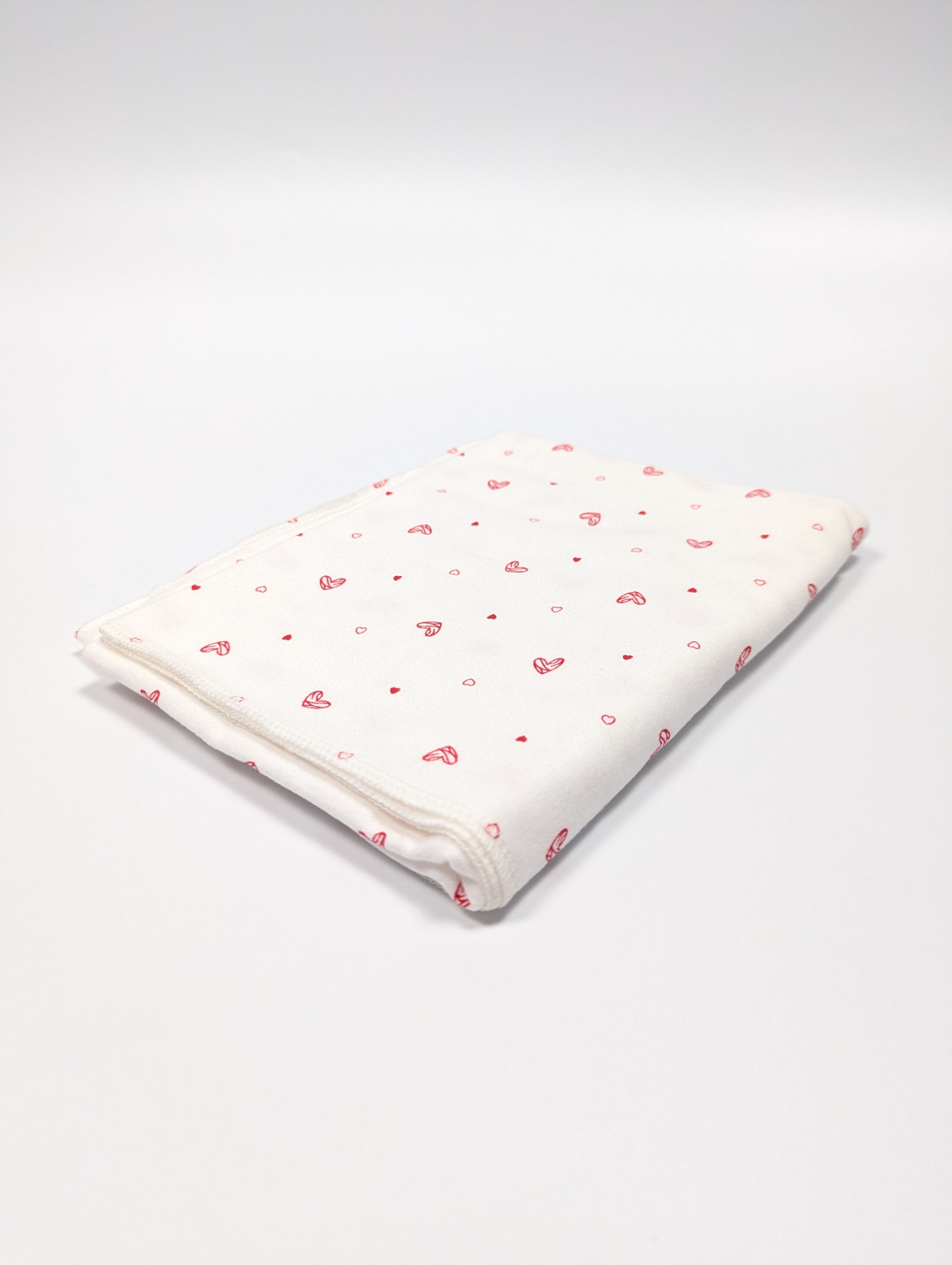 Пелюшка 100 на 74 см з принтом сердечка, фланель
