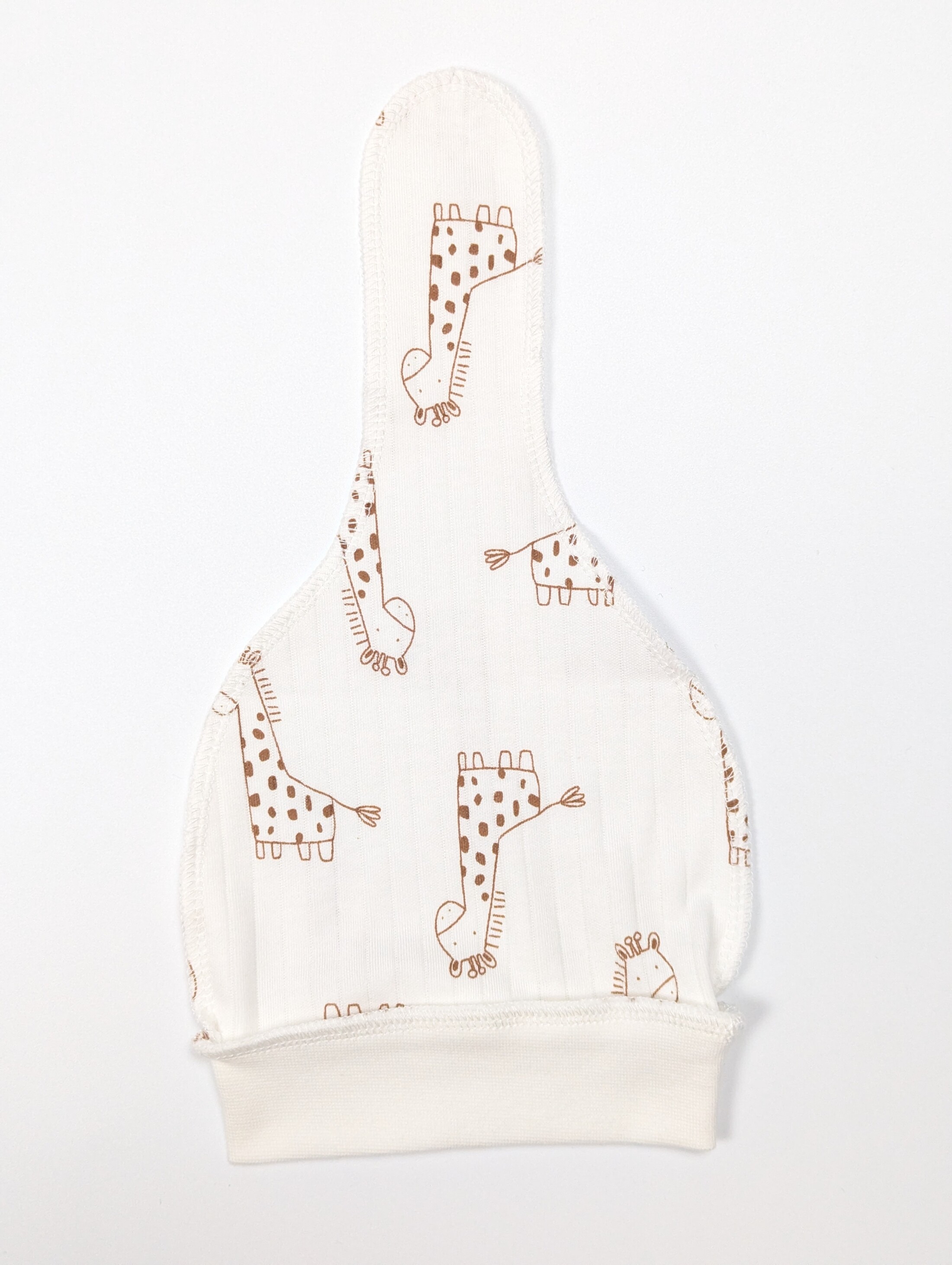 Дитяча шапочка з жирафами з комплекту